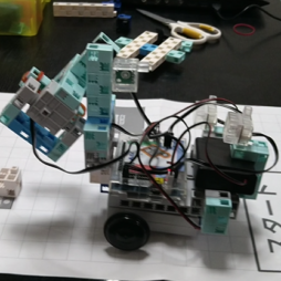 アーム付きロボット＆こまシューター＆光と音(緑区　プログラミング教室2022年9-10月)サムネイル